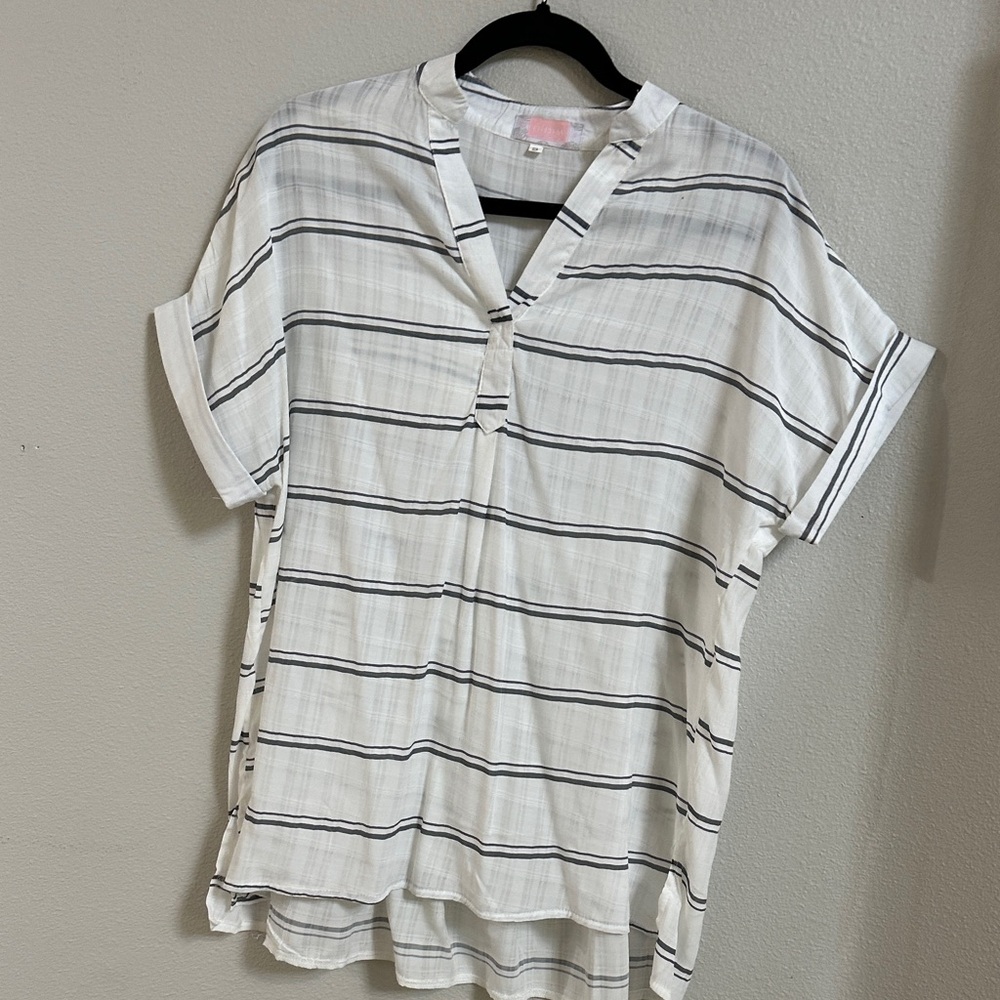Casual Striped White and Black Tunic Top